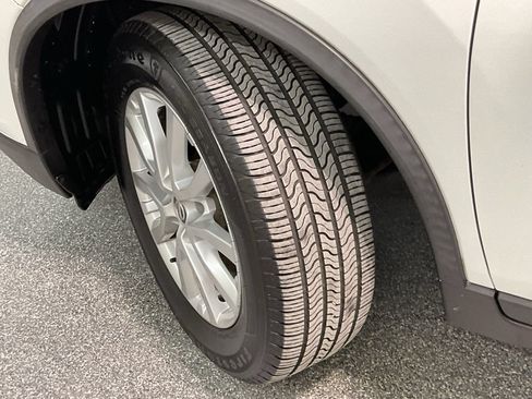 Used 2017 Nissan Rogue SV FWD image 31