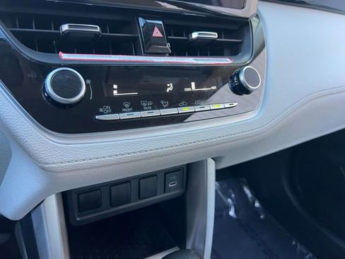 Used 2024 Toyota Corolla Cross L image 26