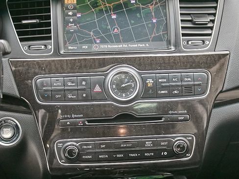 Used 2015 Kia Cadenza Premium w/ Technology Package image 36