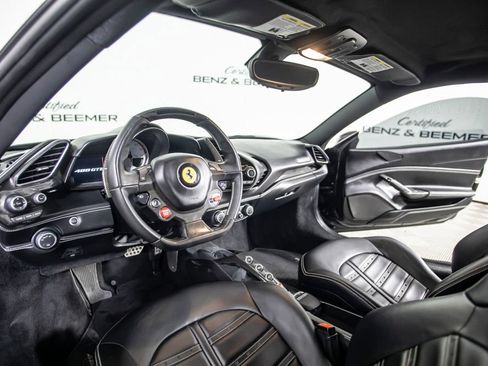 Used 2017 Ferrari 488 GTB RWD image 34