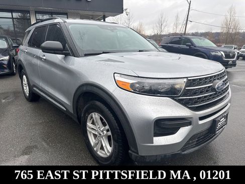 Used 2022 Ford Explorer XLT image 9