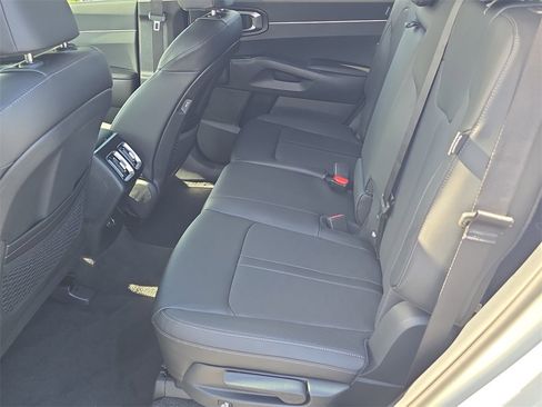 New 2026 Kia Sorento S image 18