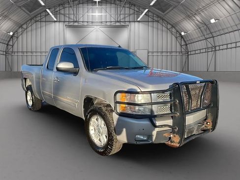 Used 2007 Chevrolet Silverado 1500 LTZ w/ Safety Package image 7