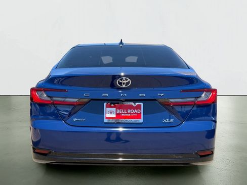Used 2025 Toyota Camry XLE FWD image 3