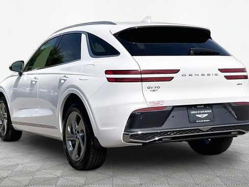 Certified 2026 Genesis GV70 2.5T AWD/4WD image 11