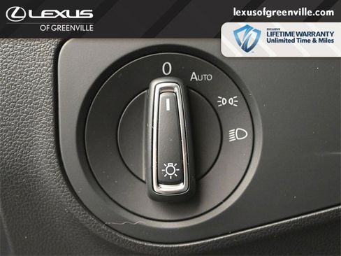 Used 2022 Volkswagen Tiguan SE R-Line image 15