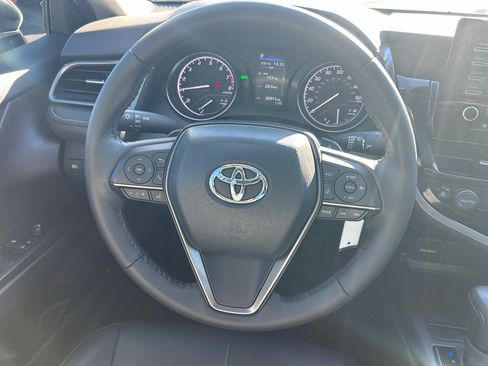 Used 2024 Toyota Camry SE image 13