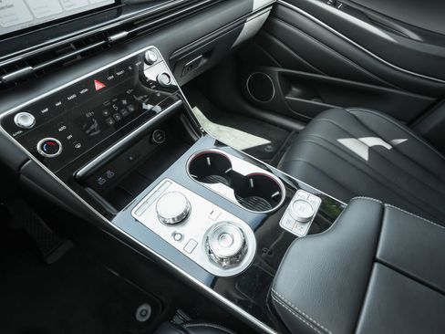 Used 2025 Genesis GV80 2.5T Standard image 22