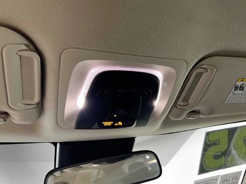 Used 2025 Toyota Corolla LE FWD image 21