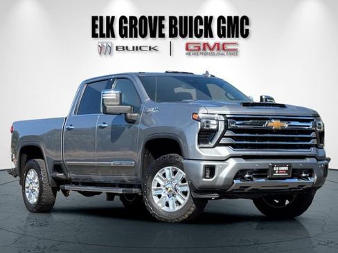 Used 2024 Chevrolet Silverado 3500 High Country w/ High Country Premium Package AWD/4WD image 2