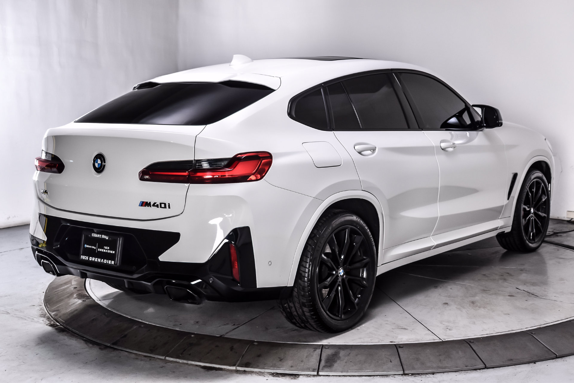 Used 2024 BMW X4 M40i w/ Premium Package AWD/4WD image 6