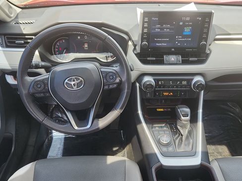 Used 2022 Toyota RAV4 Limited AWD/4WD image 10