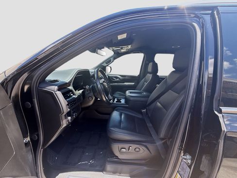 Used 2022 Chevrolet Tahoe LT w/ Luxury Package RWD image 16