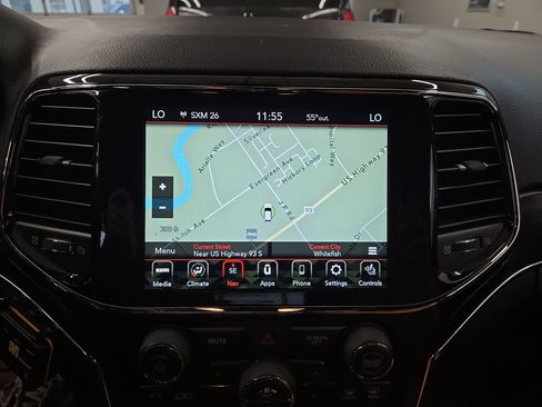 Used 2021 Jeep Grand Cherokee Limited w/ Premium Lighting Group AWD/4WD image 24