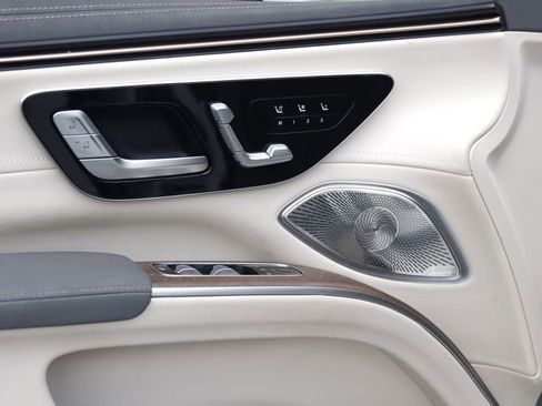 Used 2023 Mercedes-Benz EQS 450+ SUV image 10