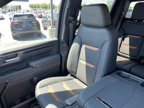 New 2026 GMC Sierra 2500 AT4 w/ AT4 Premium Plus Package AWD/4WD image 24