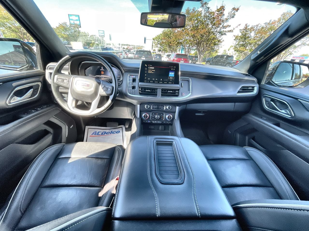 Used 2024 GMC Yukon SLT RWD image 20