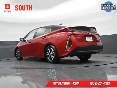 Used 2018 Toyota Prius Prime Advanced image 49