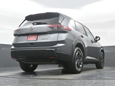 Used 2024 Nissan Rogue SV AWD/4WD image 33
