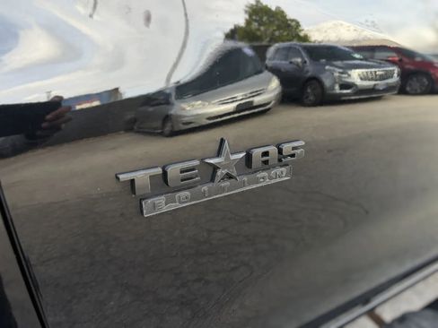 Used 2021 Chevrolet Silverado 1500 LT AWD/4WD image 42