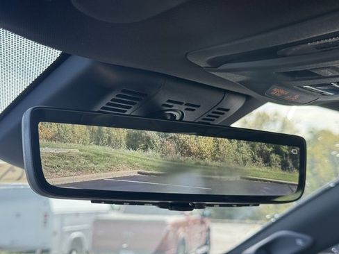 New 2025 Toyota Crown Signia Limited image 34