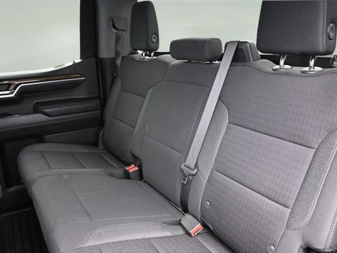 Used 2022 Chevrolet Silverado 1500 LT AWD/4WD image 7