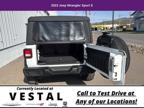 Used 2023 Jeep Wrangler Unlimited Sport AWD/4WD image 28