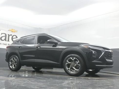 New 2026 Chevrolet Trax LT w/ Driver Confidence Package image 2