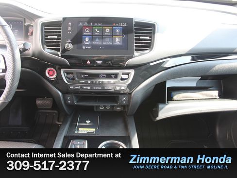 Used 2024 Honda Passport Black Edition image 18