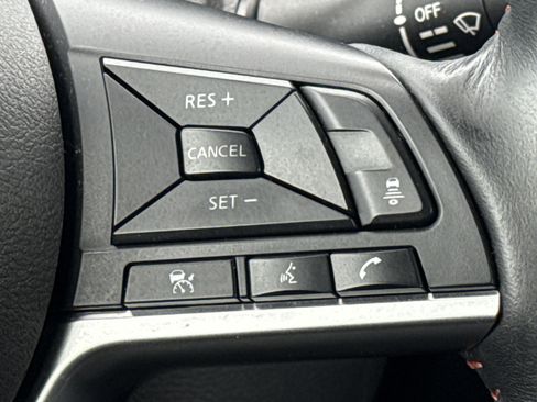 Used 2021 Nissan Sentra SR w/ SR Premium Package FWD image 20