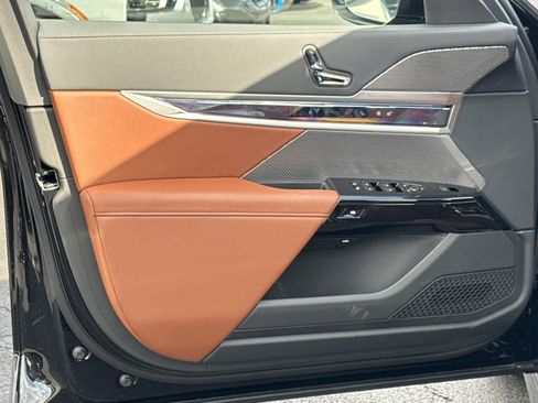 New 2026 BMW 750e xDrive 750e xDrive w/ Executive Package image 26