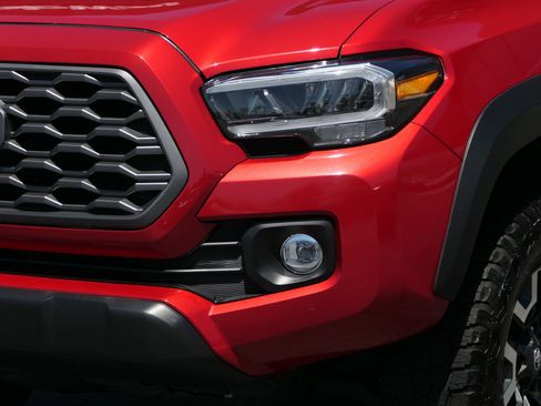 Used 2023 Toyota Tacoma TRD Off-Road RWD image 11