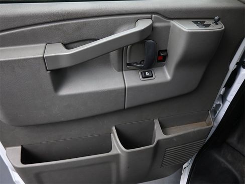 Used 2022 Chevrolet Express 2500 w/ Driver Convenience Package image 3