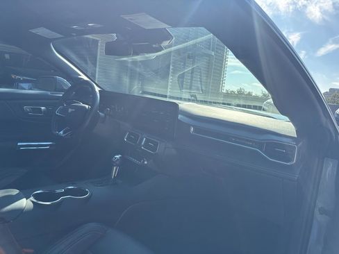 Used 2025 Ford Mustang Premium image 15