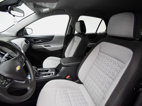 Used 2024 Chevrolet Equinox LS w/ Driver Confidence II Package FWD image 17