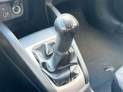 Used 2022 Nissan Versa S image 14