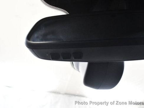 Used 2015 Jaguar XJ image 53