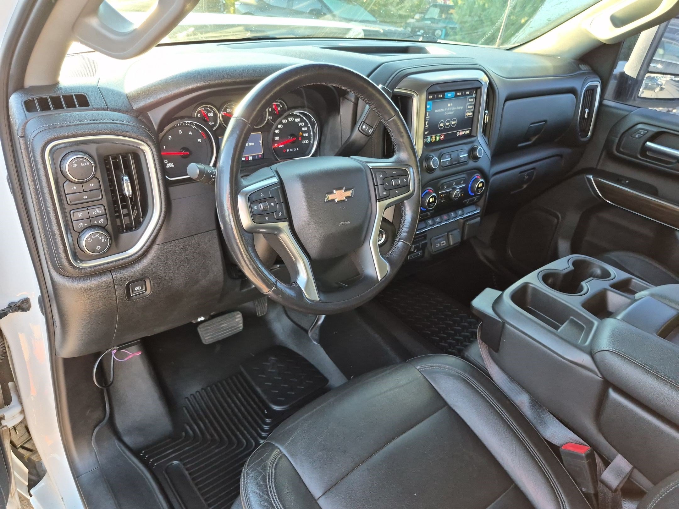 Used 2020 Chevrolet Silverado 3500 LT w/ Convenience Package AWD/4WD image 14