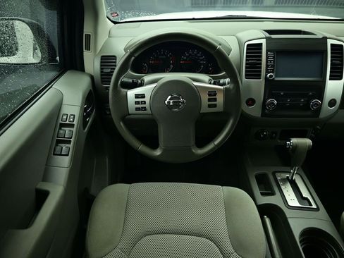 Used 2019 Nissan Frontier SV image 33