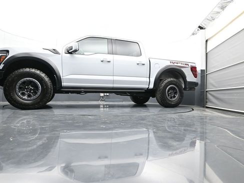 Used 2025 Ford F150 Raptor AWD/4WD image 37