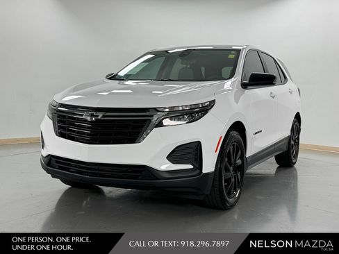 Used 2023 Chevrolet Equinox LS w/ LS Convenience Package FWD image 1
