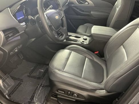 Used 2020 Chevrolet Traverse LT w/ LT Premium Package AWD/4WD image 8