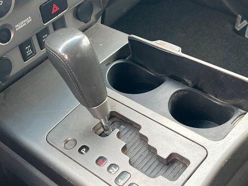 Used 2006 Nissan Titan SE image 16