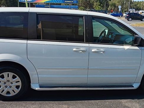 Used 2017 Dodge Grand Caravan SE w/ Power Window Group image 2