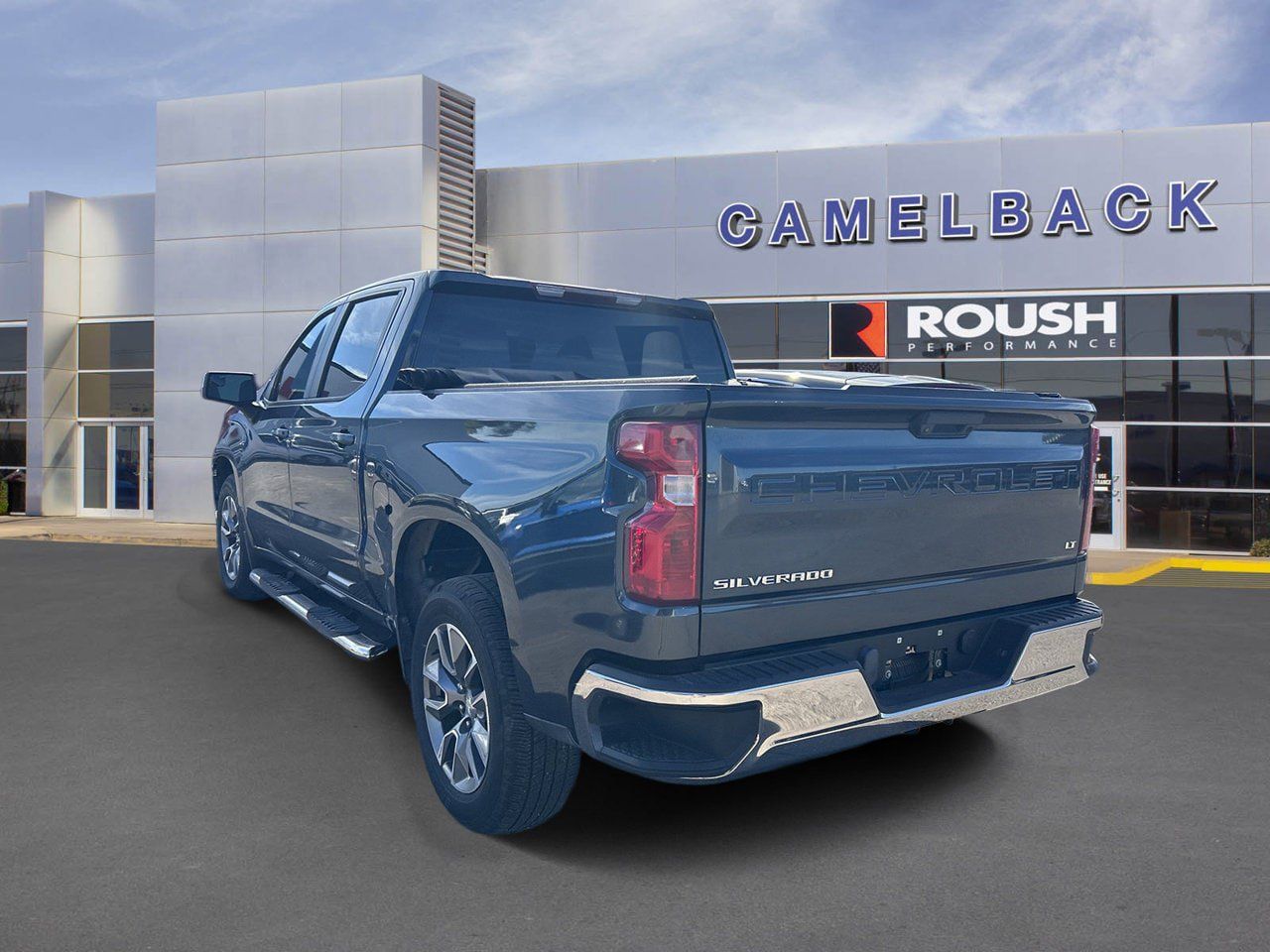 Used 2020 Chevrolet Silverado 1500 LT RWD image 6