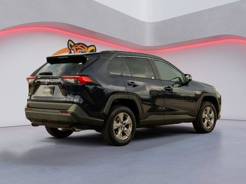Used 2025 Toyota RAV4 XLE AWD/4WD image 5