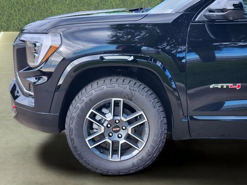 New 2026 GMC Terrain AT4 w/ Technology Package II AWD/4WD image 6