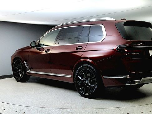 Used 2025 BMW X7 xDrive40i image 5