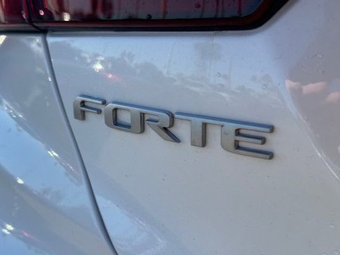 Certified 2024 Kia Forte LXS w/ LXS Technology Package image 8