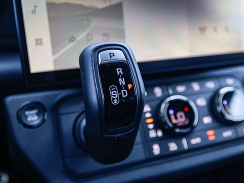 New 2026 Land Rover Defender 110 OCTA AWD/4WD image 26